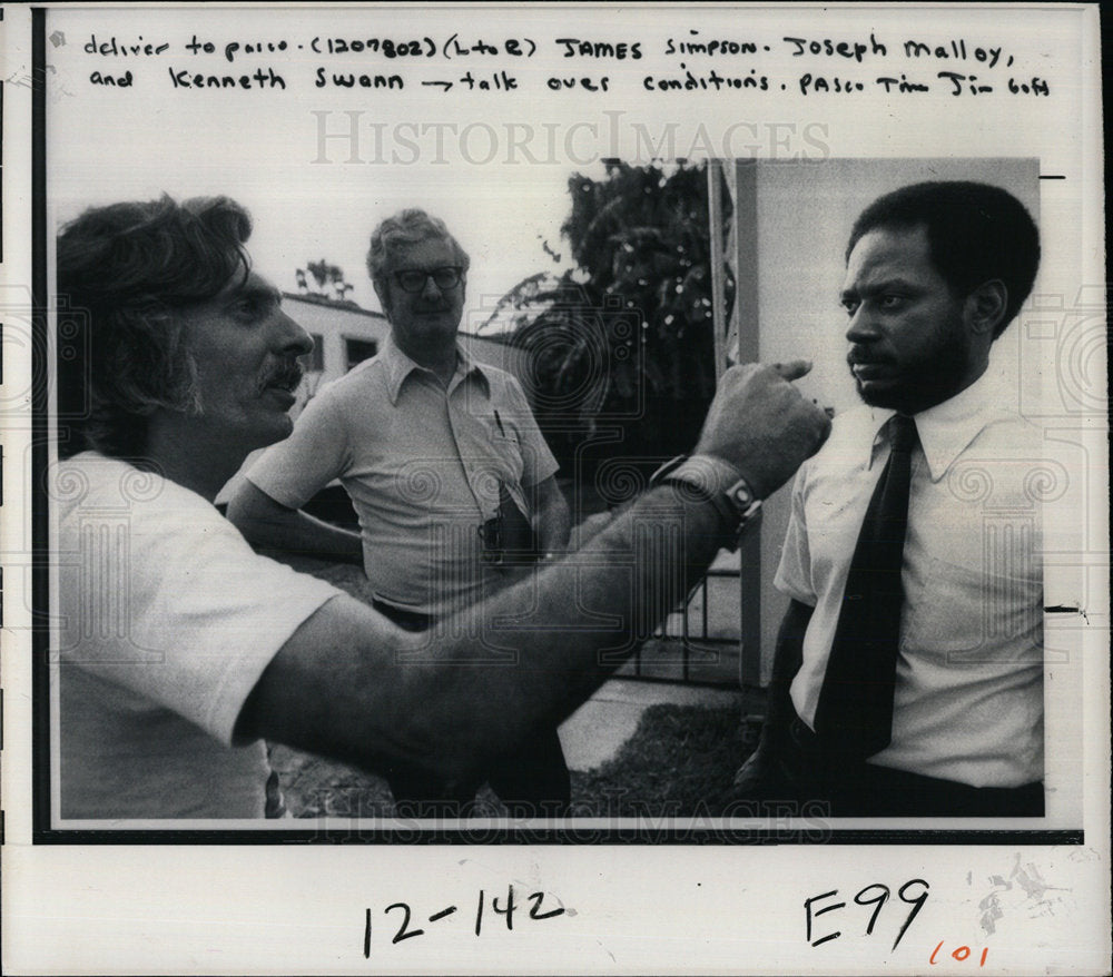 1978 Press Photo Simpson emphasize James Malloy Swann - Historic Images