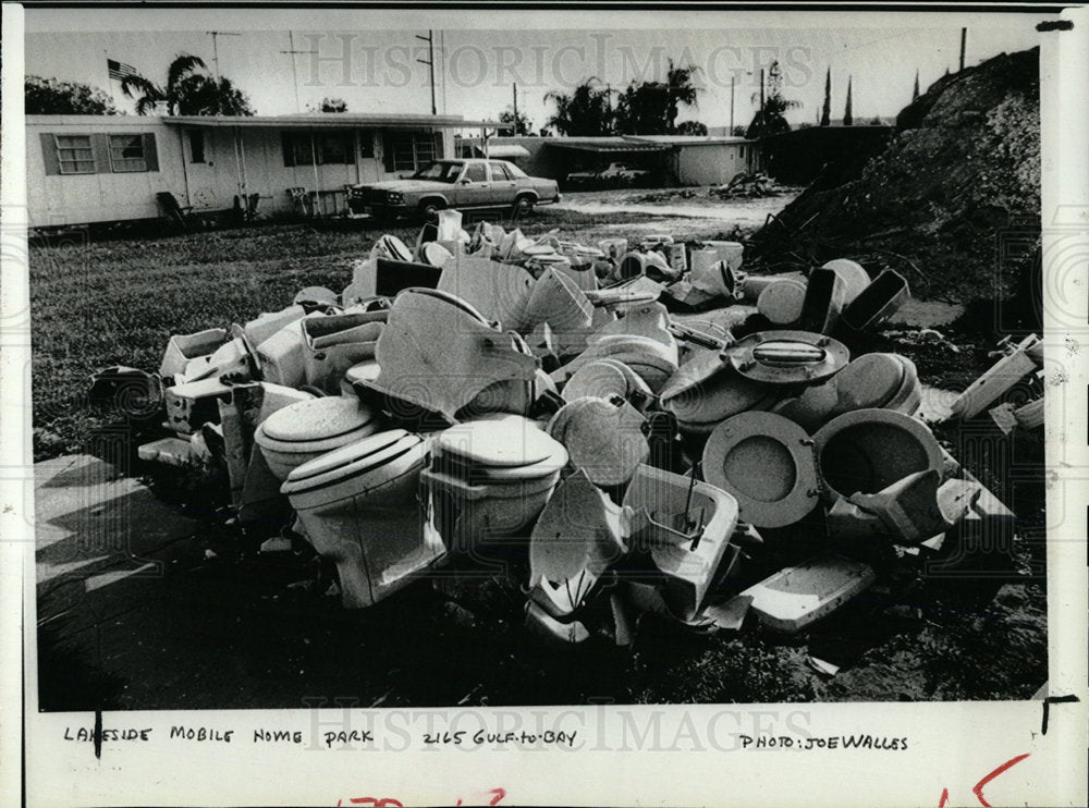 1980 Press Photo Lake Side Mobile Home Park Clear water - Historic Images