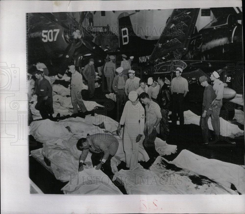 1954 Press Photo U.S Bennington Explosion Body Count - Historic Images