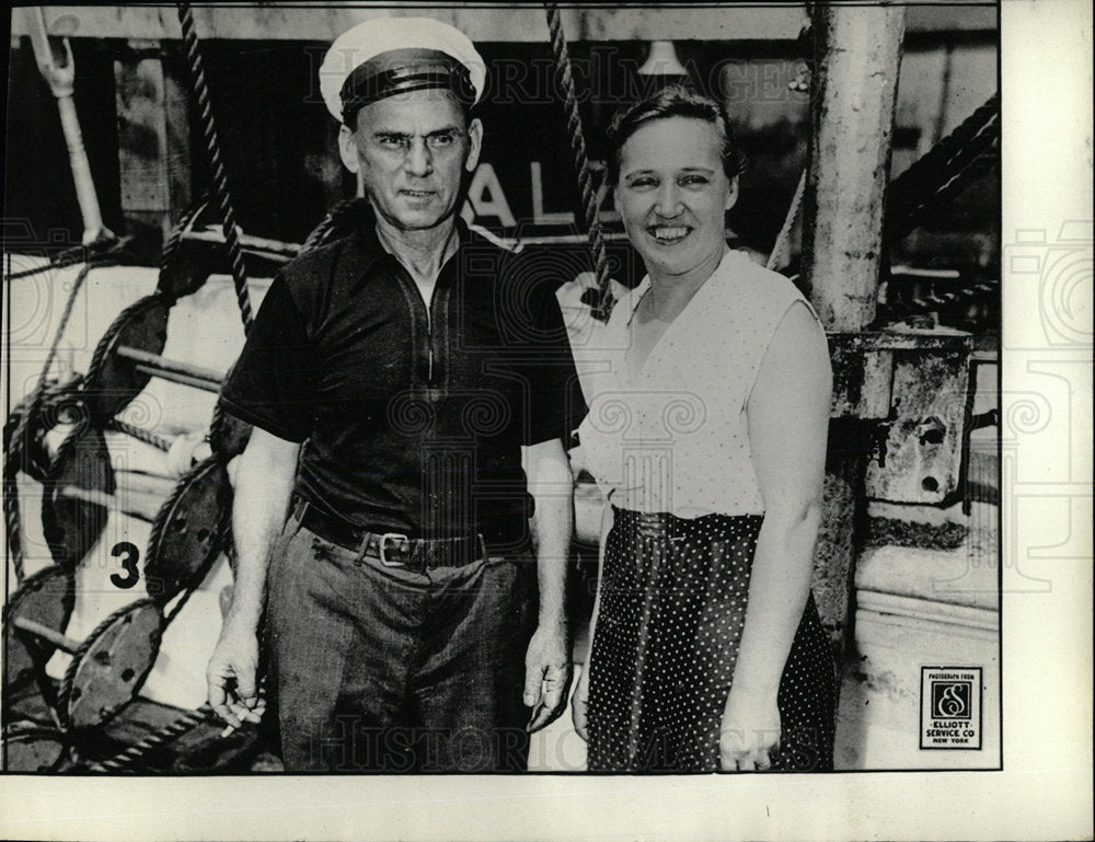 1936 Press Photo Captain Mrs. Alvin Hoesche - Historic Images