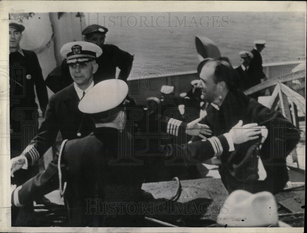 1939 Press Photo Lieut Oliver Naquin Commander Squalas - Historic Images