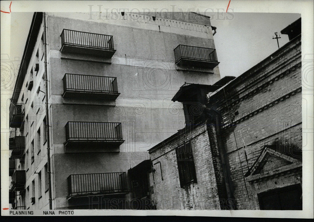 1965 Press Photo Apartment House Moscow Balcony Russia - Historic Images