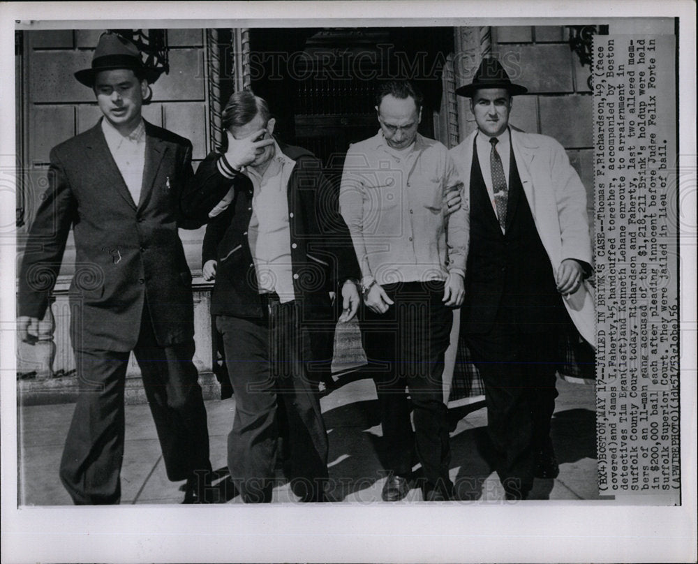 1956 Press Photo Arraignment For Brinks Robbery Suspect - Historic Images