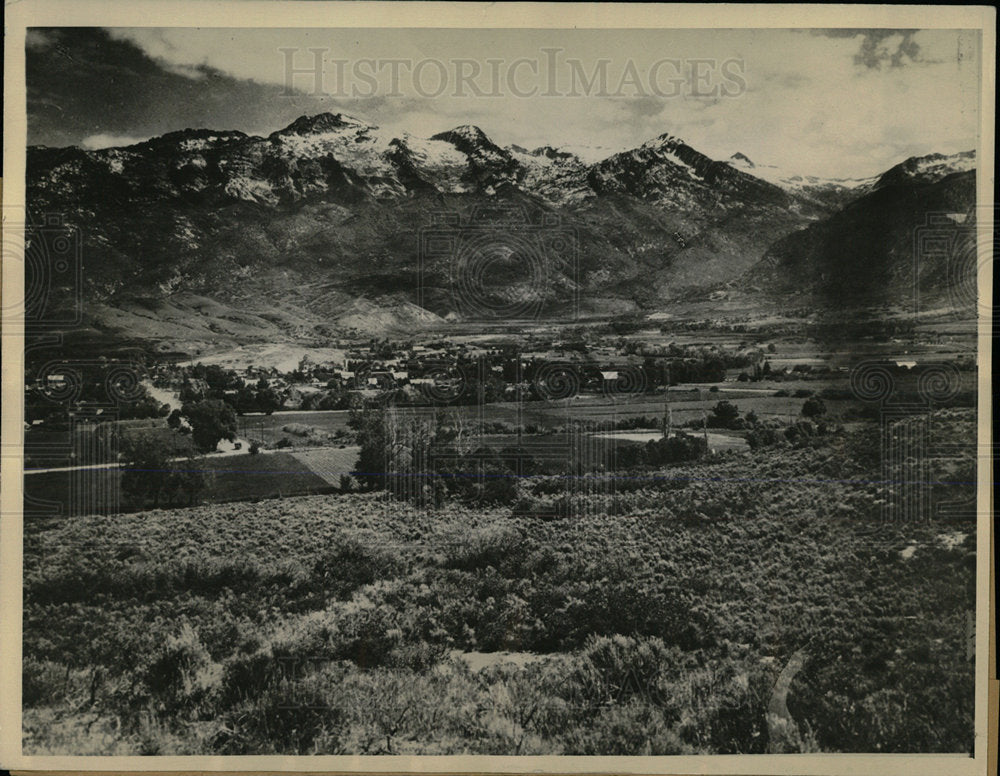 Press Photo Alpine Utah Village Missing Plane - Historic Images