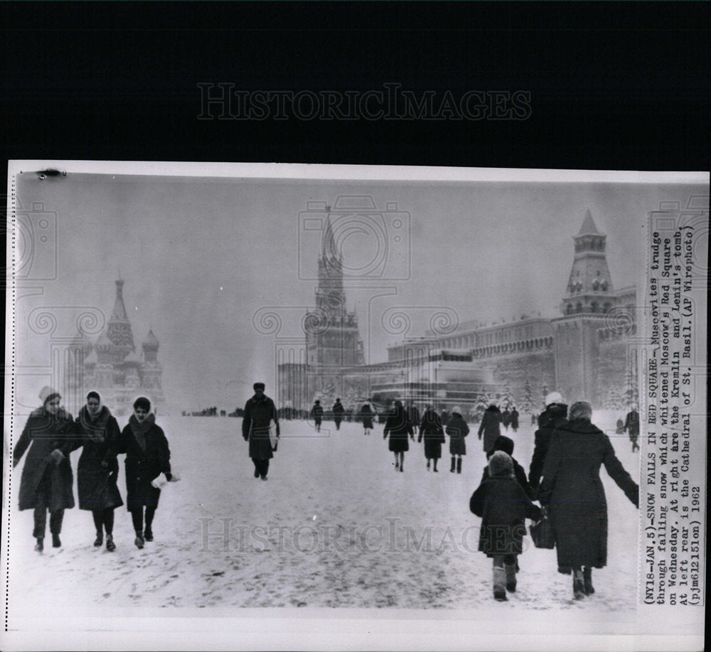 1962 Press Photo Snow Fall In Moscow&#39;s Red Square - Historic Images