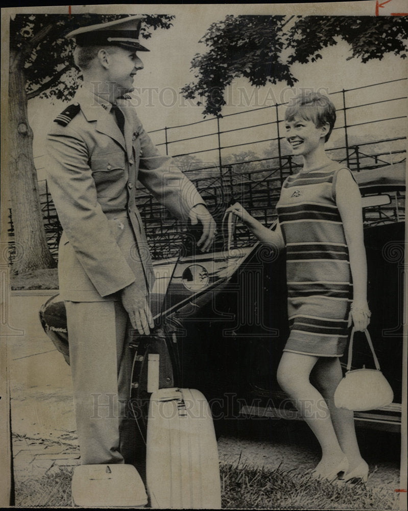 1968 Press Photo Miss Roxie Carter Michael Leppert June - Historic Images