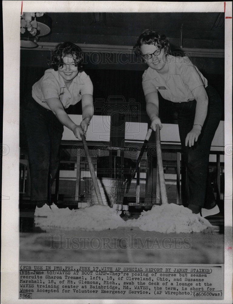 1966 Press Photo Sharon Tremmel &amp; Susanne Marshall - Historic Images