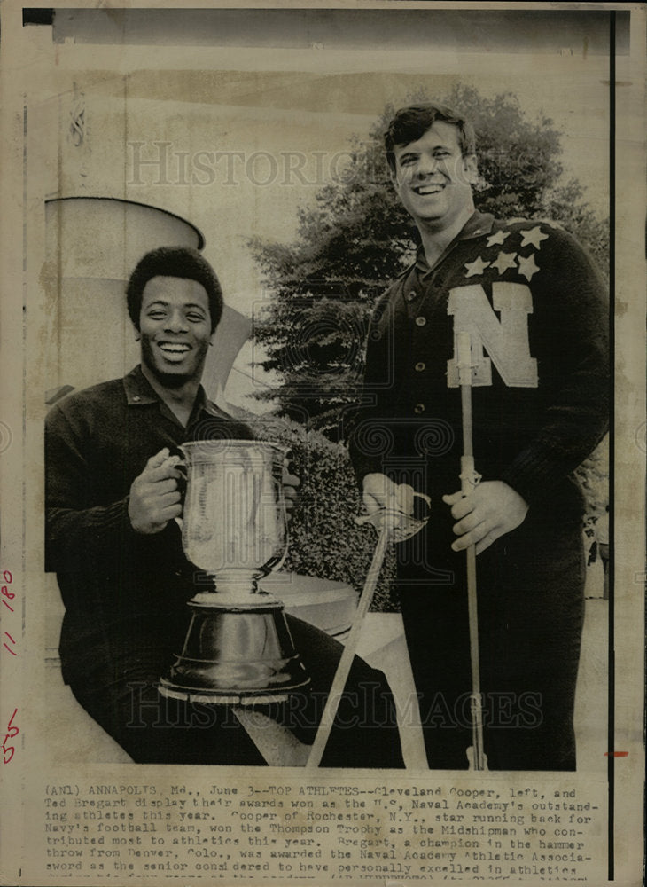 1974 Press Photo Cleveland Cooper Ted US Naval athletes - Historic Images