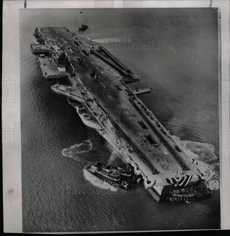 1954 Press Photo Aircraft carrier Forrestal James River - Historic Images