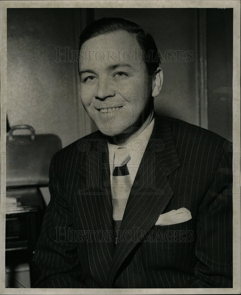 1951 Press Photo Douglas Leigh in Hotel Morrison Suite - Historic Images