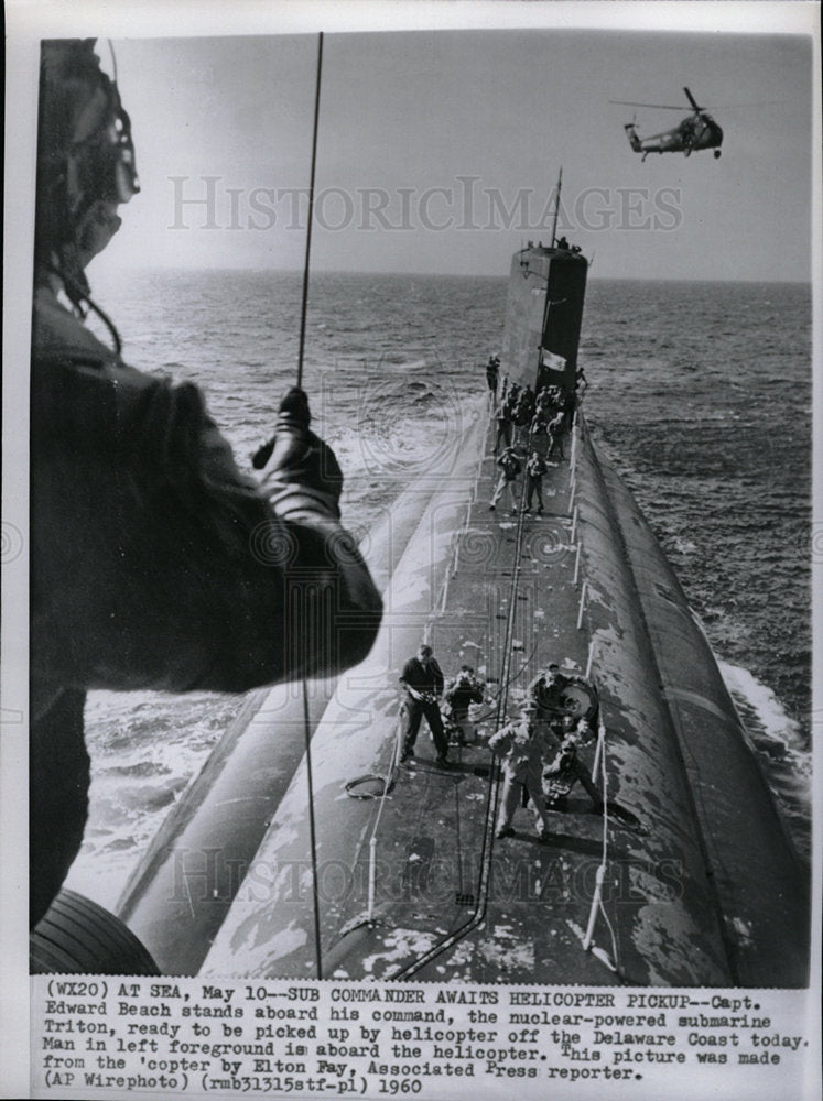 1960 Press Photo Submarine Triton Helicopter Captain - Historic Images