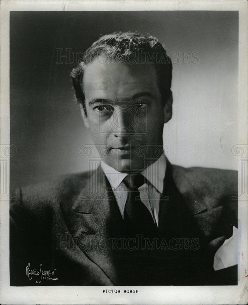 1955 Press Photo Victor Borge Comedian Pianist Actor - Historic Images