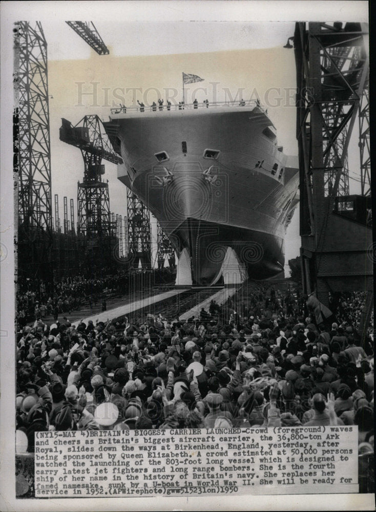 1950 Press Photo Ark Royal Slides Down Birkenhead Ways - Historic Images