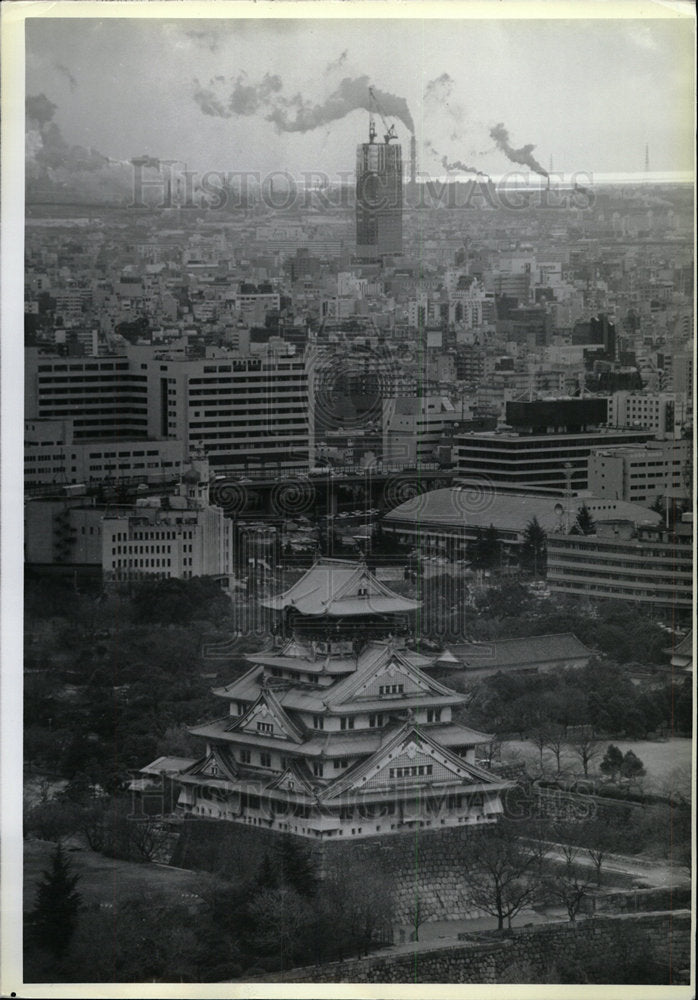 1991 Press Photo Historic Osaka Castle Near Downtown - Historic Images