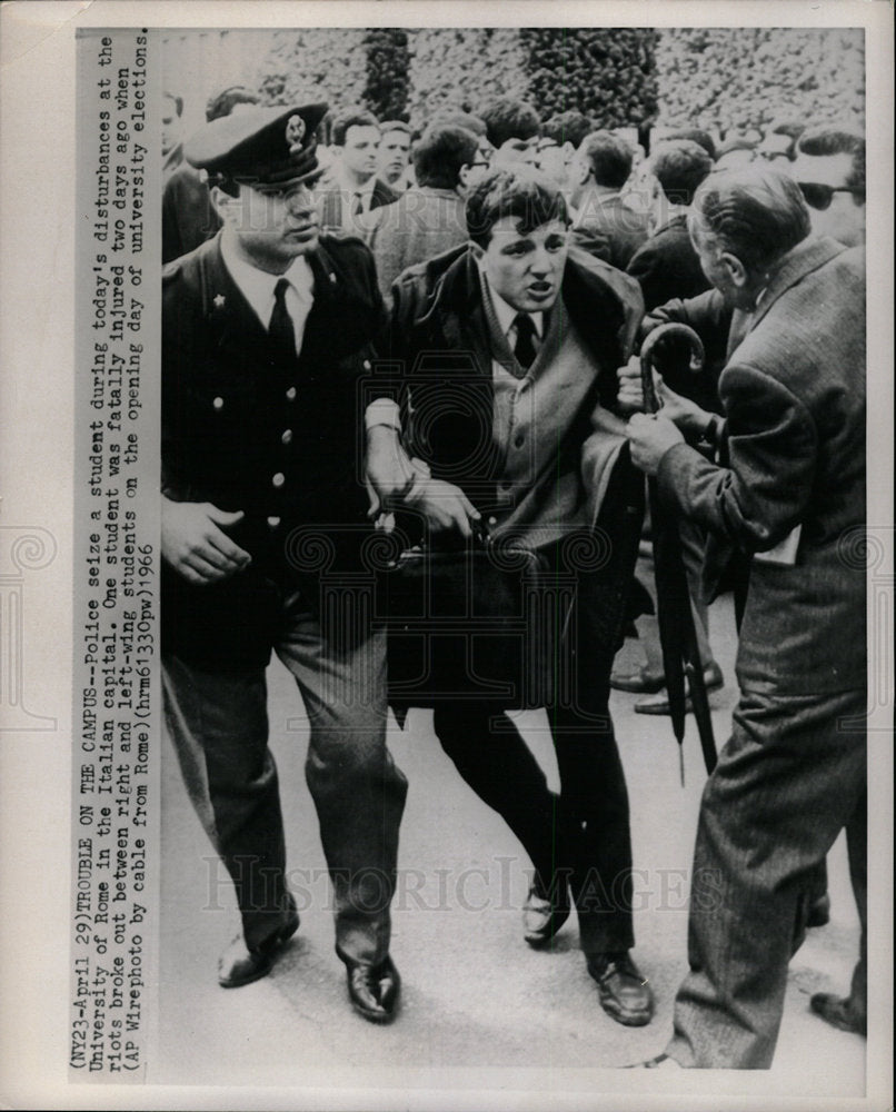 1966 Press Photo Riots at University of Rome - Historic Images