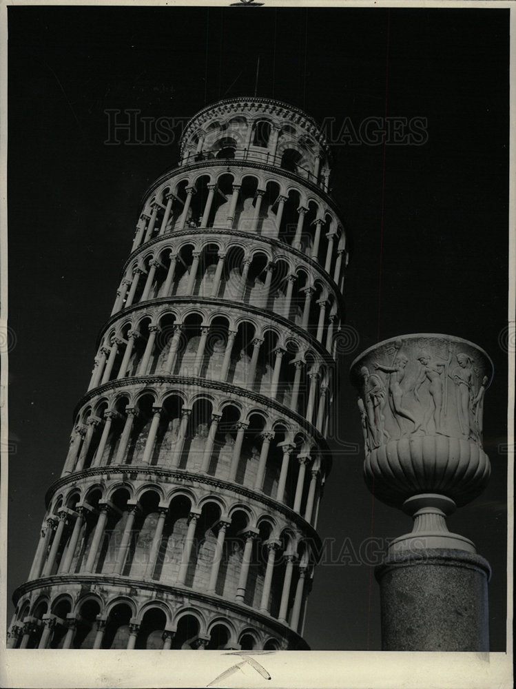 1964 Press Photo Pisa Leaning Tower - Historic Images