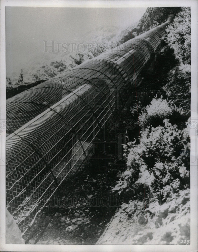 1956 Press Photo Pragneres France Water Plant Pipeline - Historic Images