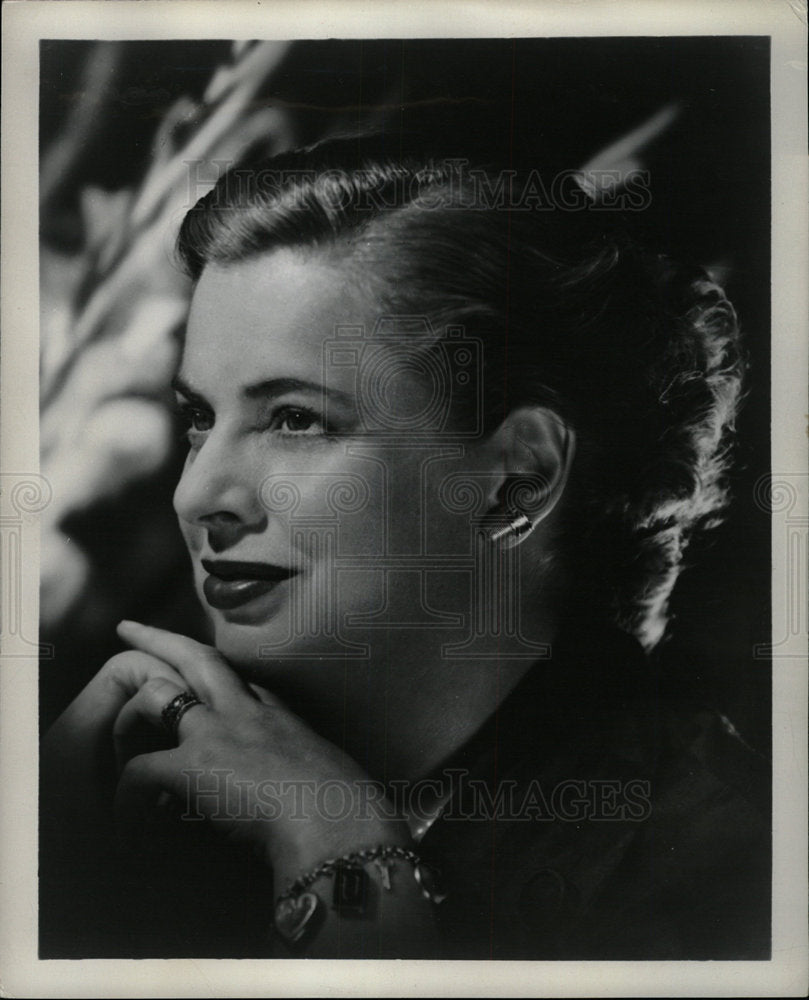 1952 Press Photo Etiquette Expert Amy Vanderbilt - Historic Images