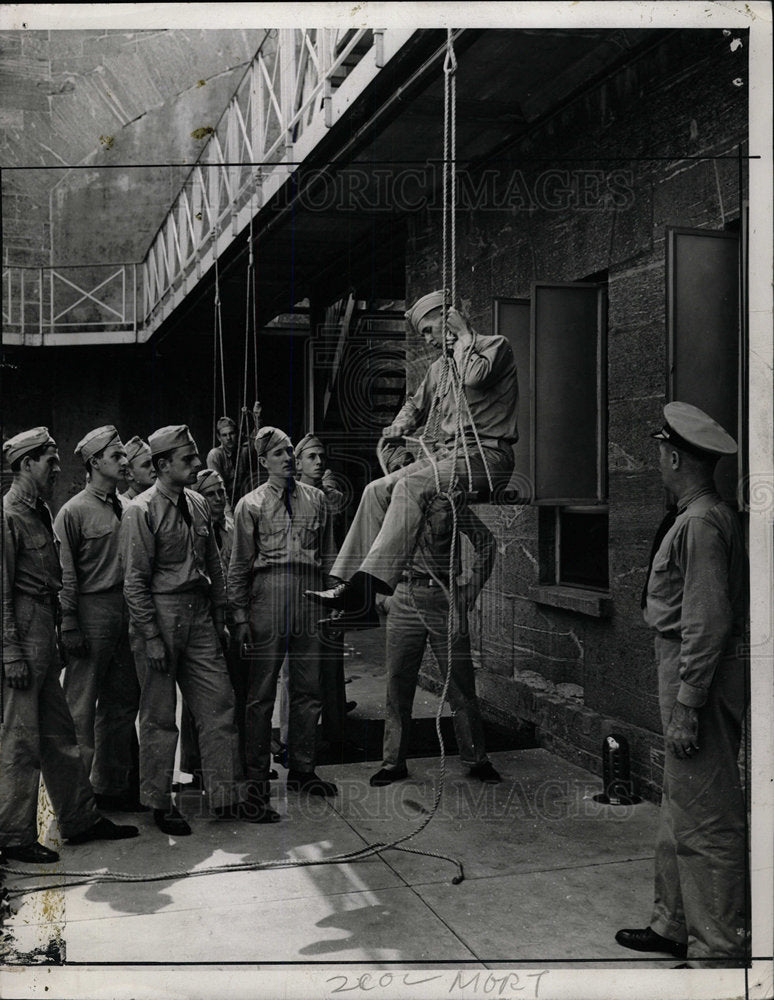 1941 Press Photo Cadets Use BOS&#39;N&#39;S Chair for Repairs - Historic Images