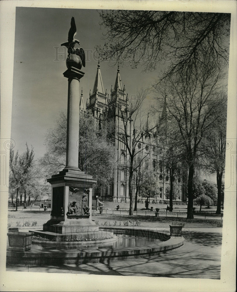 1948 Press Photo Seagull Monument Temple Square Utah - Historic Images