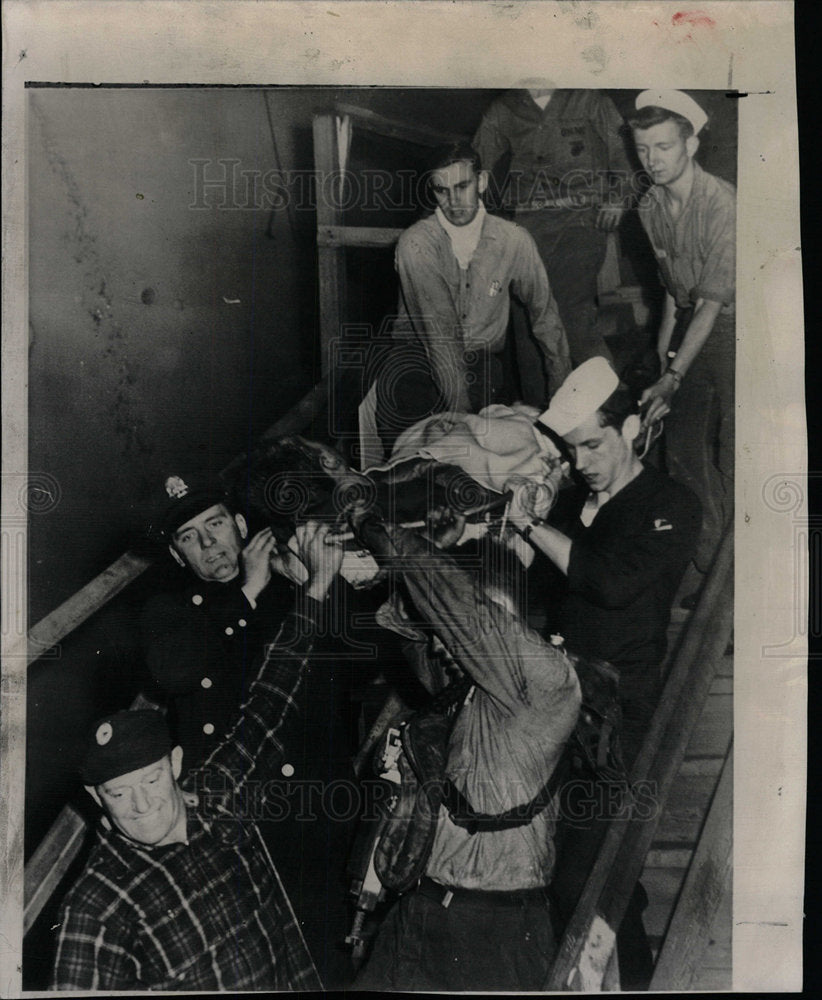 1953 Press Photo Explosion Navy Aircraft Carrier Leyte - Historic Images