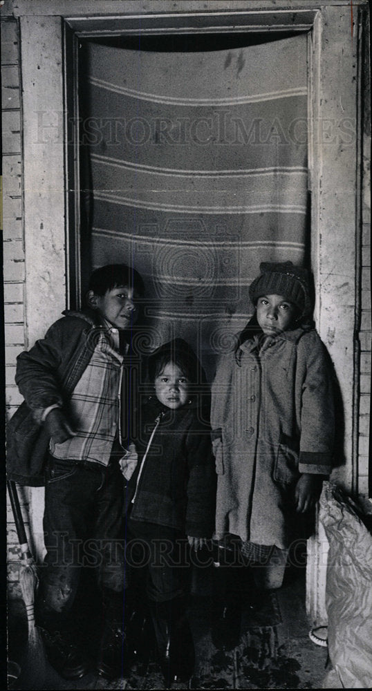 1971 Press Photo Young Kickapoo Indian Migrants&#39; Plight - Historic Images