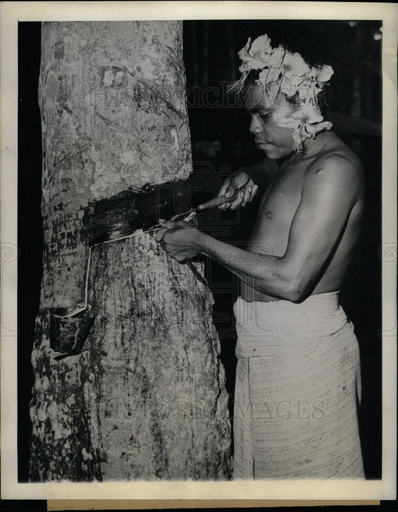 1944 Press Photo Rubber Papua New Guinea - Historic Images