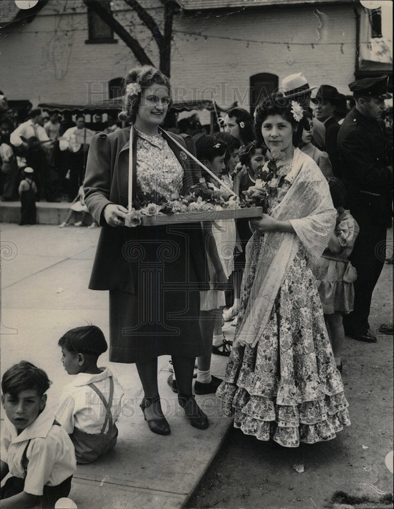 Press Photo E. Rathborn/R. Gutierrez/Festival - Historic Images