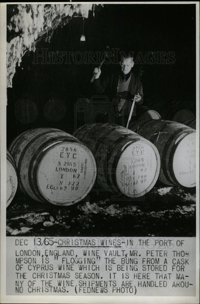 1965 Press Photo Cyprus wine Mr Peter Thompson England - Historic Images