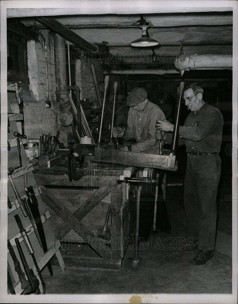 1950 Press Photo Hart Island Shelter carpentry shop NY - Historic Images