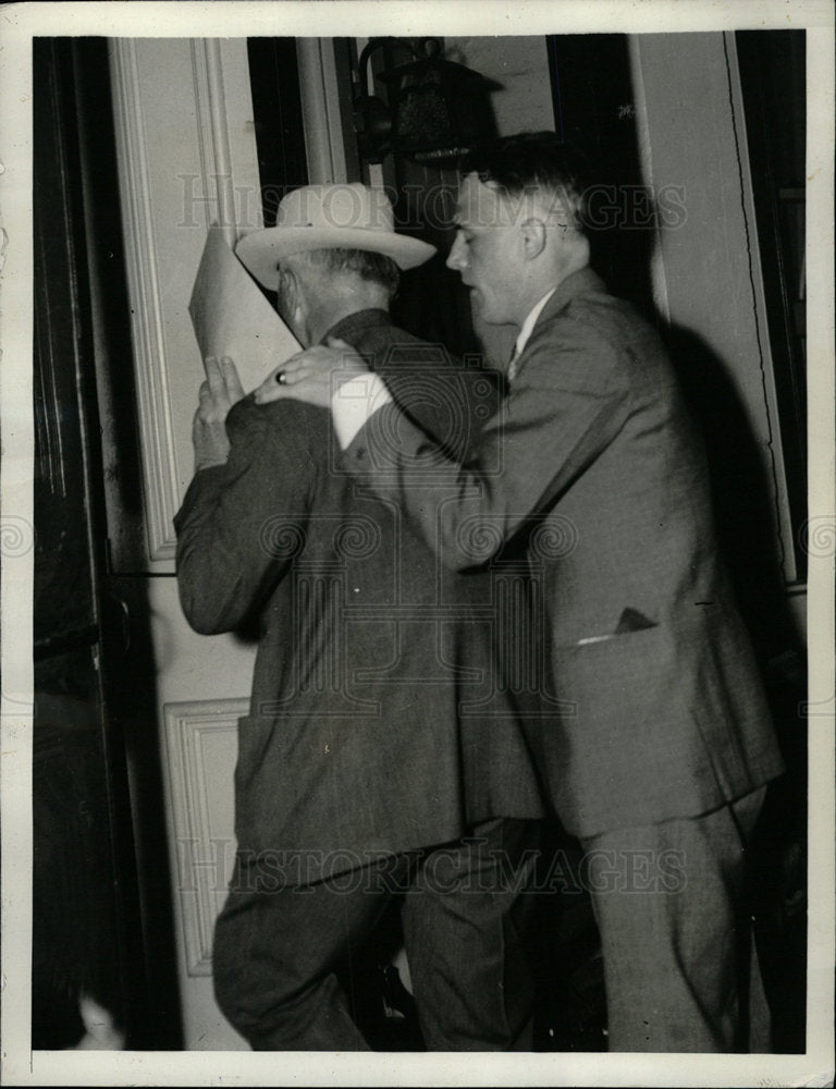 1936 Press Photo Joseph W. Harriman Leaves Jail - Historic Images