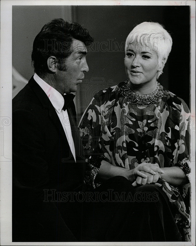 1969 Press Photo Morgana King &amp; Dean Martin, Singers. - Historic Images