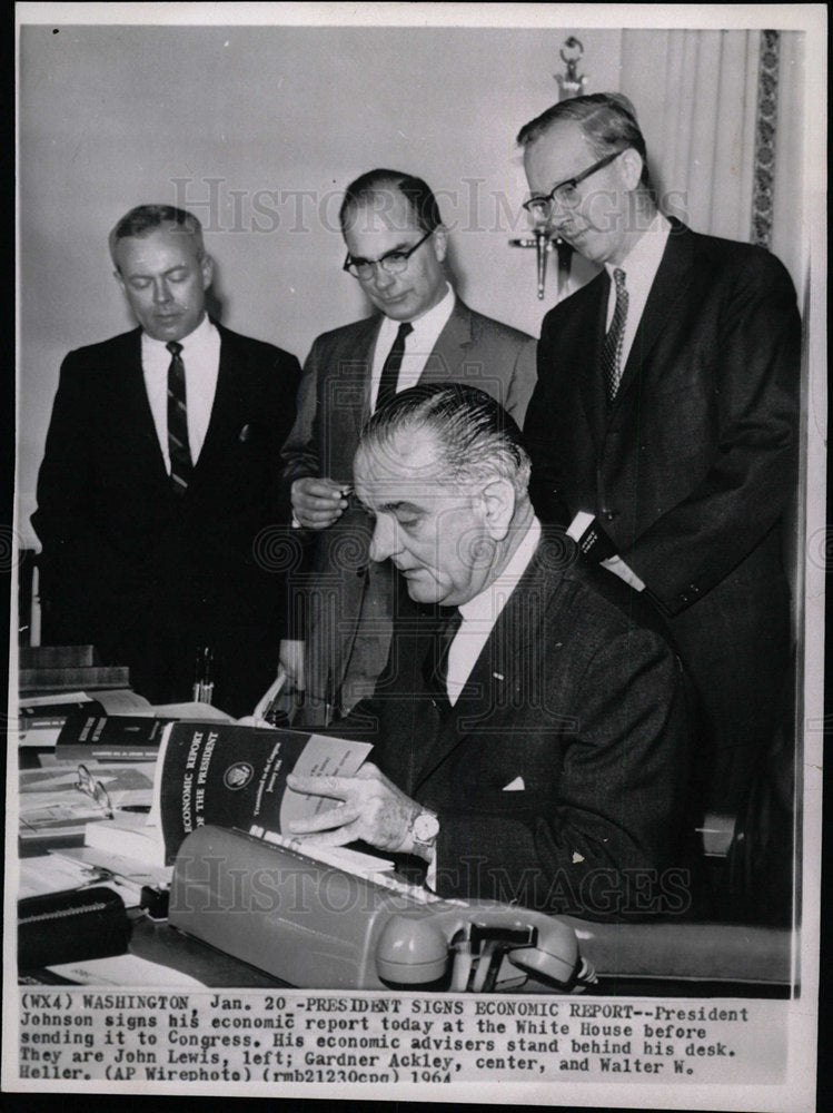 1964 Press Photo Gardner Ackley Economic Adviser - Historic Images