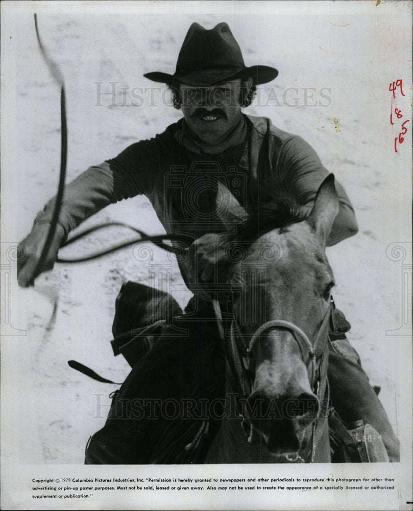 1975 Press Photo Gene Hackman Actor Author Novelist - Historic Images