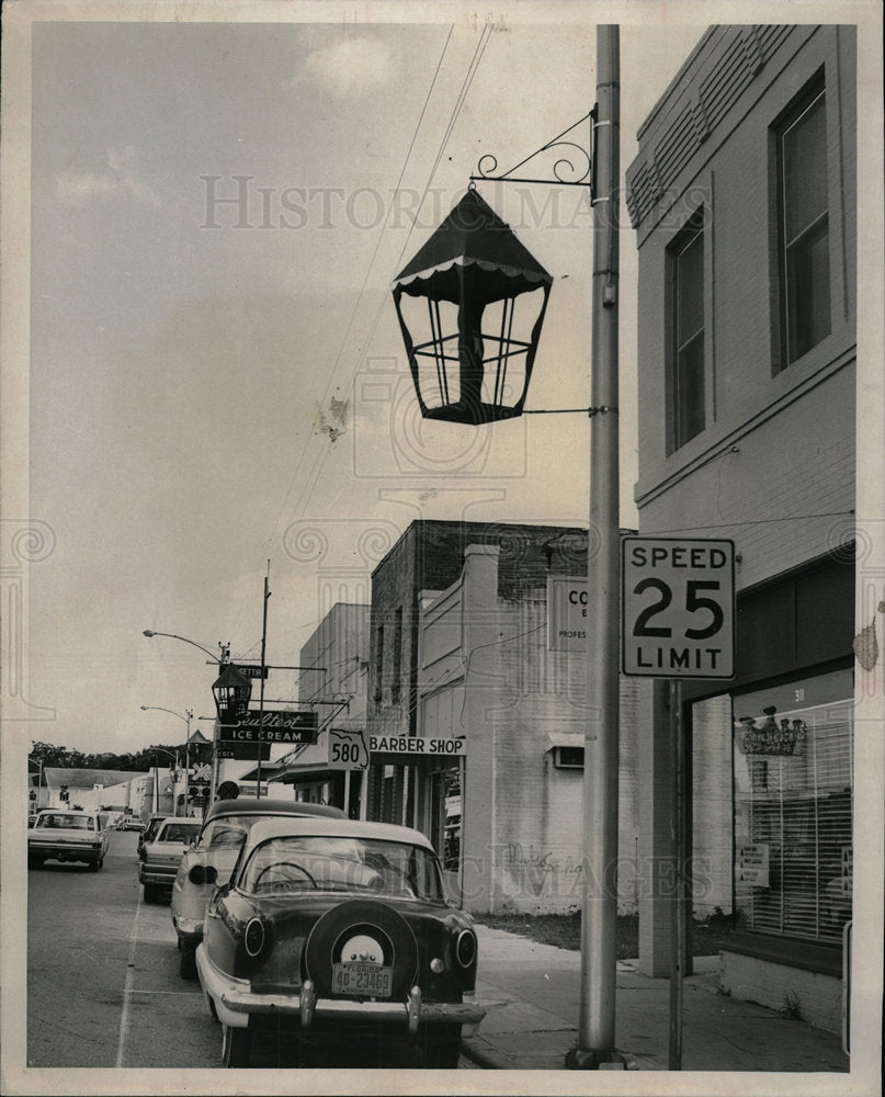 1964 Press Photo Christmas decorations in Dunedin - Historic Images