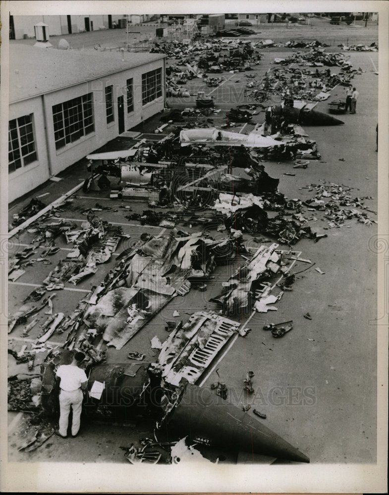 Press Photo Disaster At Airport - Historic Images