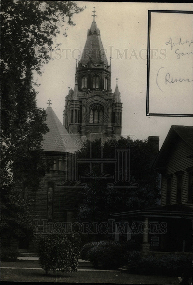 Gary Memorial Building in Illinois Town. - Historic Images