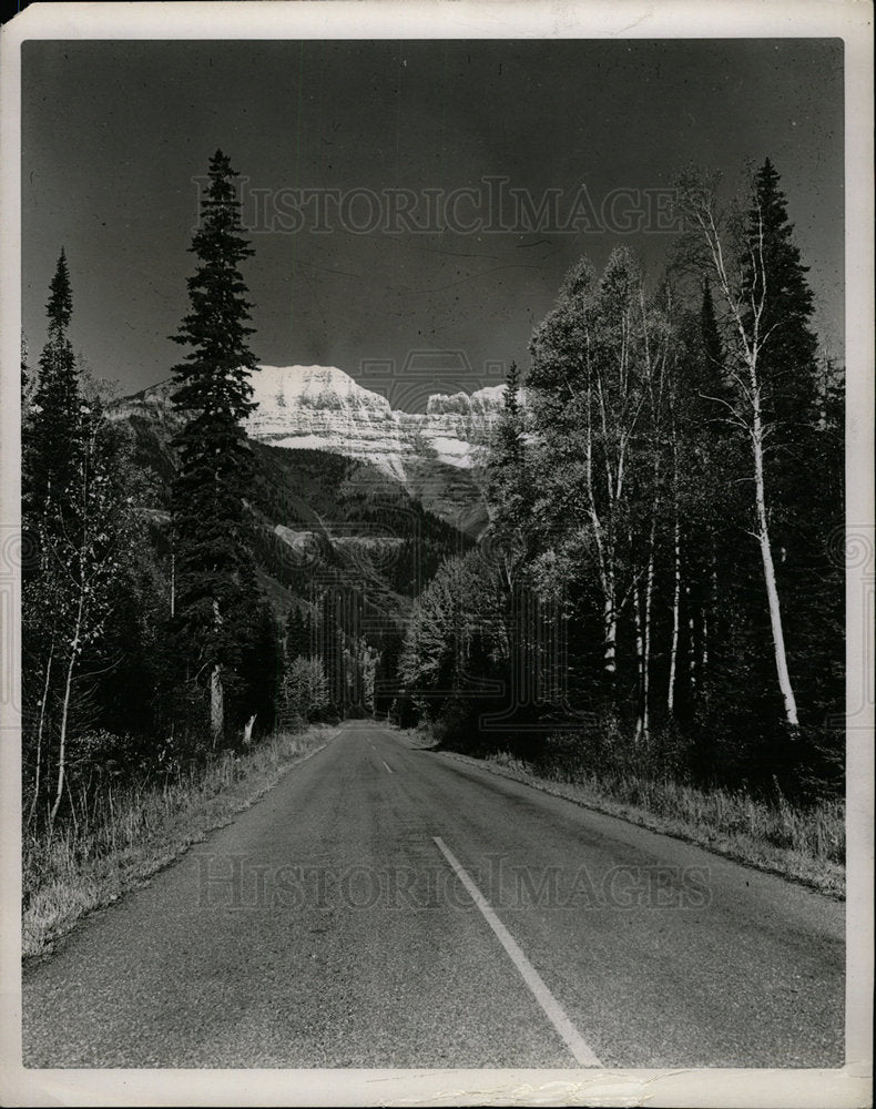 Press Photo  Garden Wall Towers - Historic Images