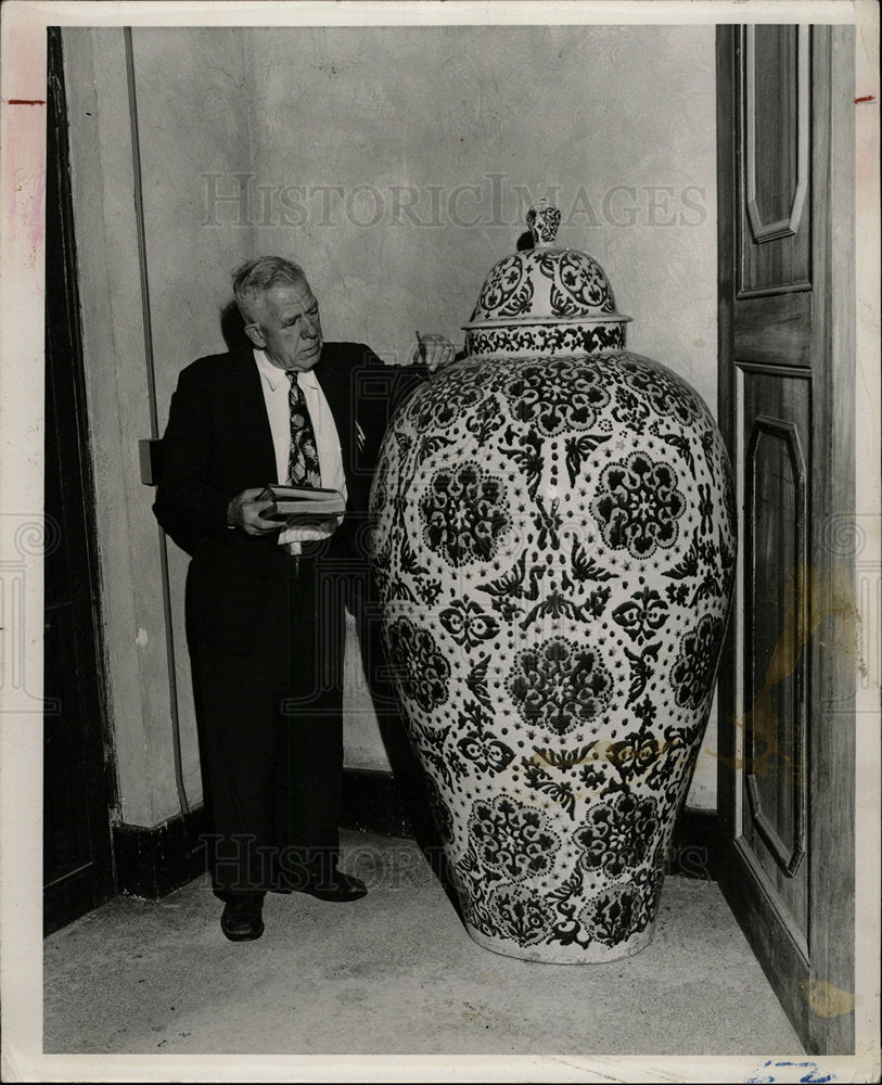 1954 Press Photo Brazillian Exposition Museum - Historic Images