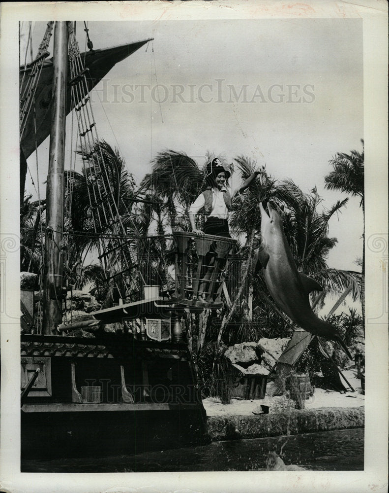 1966 Press Photo Cape Coral Gardens Florida buccaneer - Historic Images