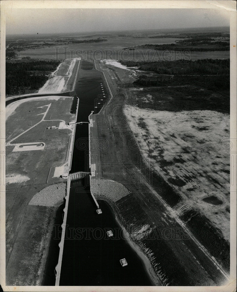 1971 Press Photo Barge Canal - Historic Images