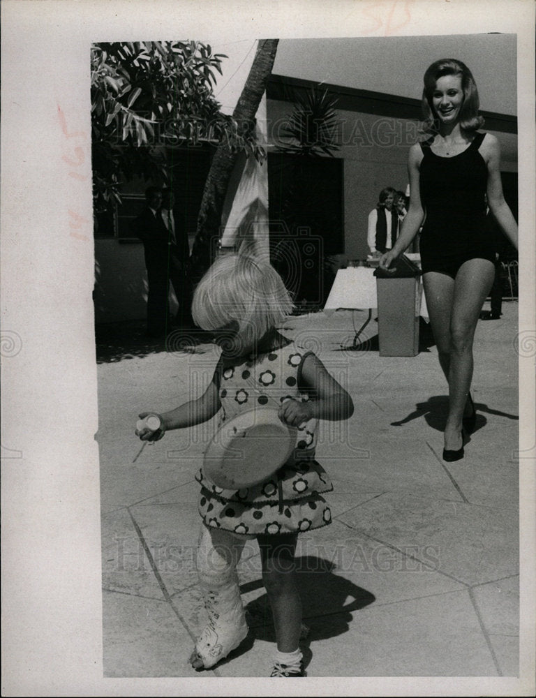 1967 Press Photo Little Heidi Lindquist - Historic Images