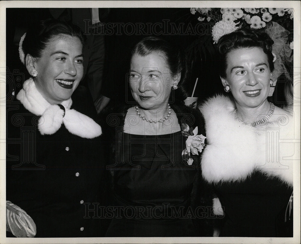 1956 Press Photo Mrs Frank Ricketson III - Historic Images