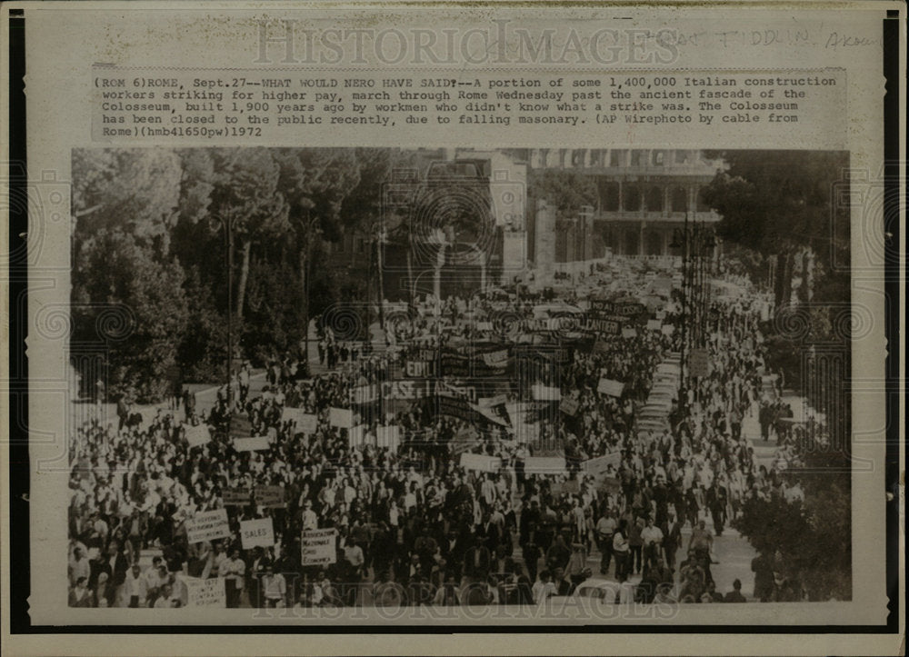 1972 Press Photo Italian construction workers striking - Historic Images