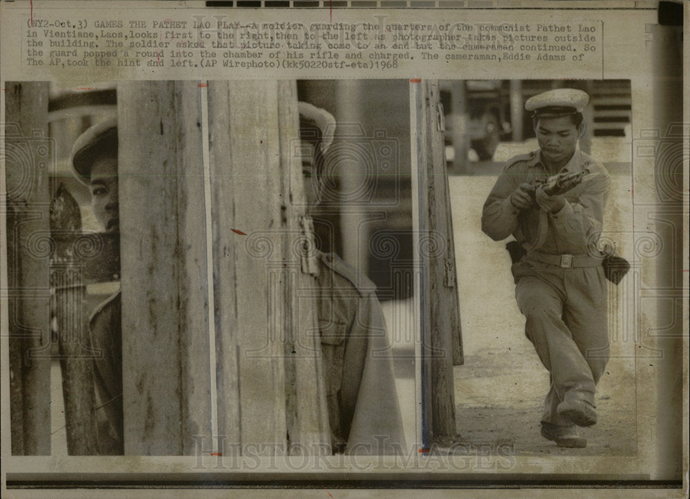 1968 Press Photo Soldier Guarding Communist Pathet - Historic Images