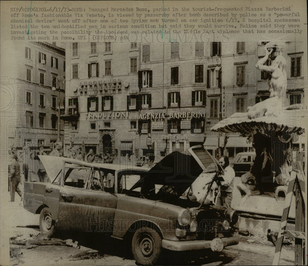 1973 Press Photo Damaged Benz after bomb went off. - Historic Images