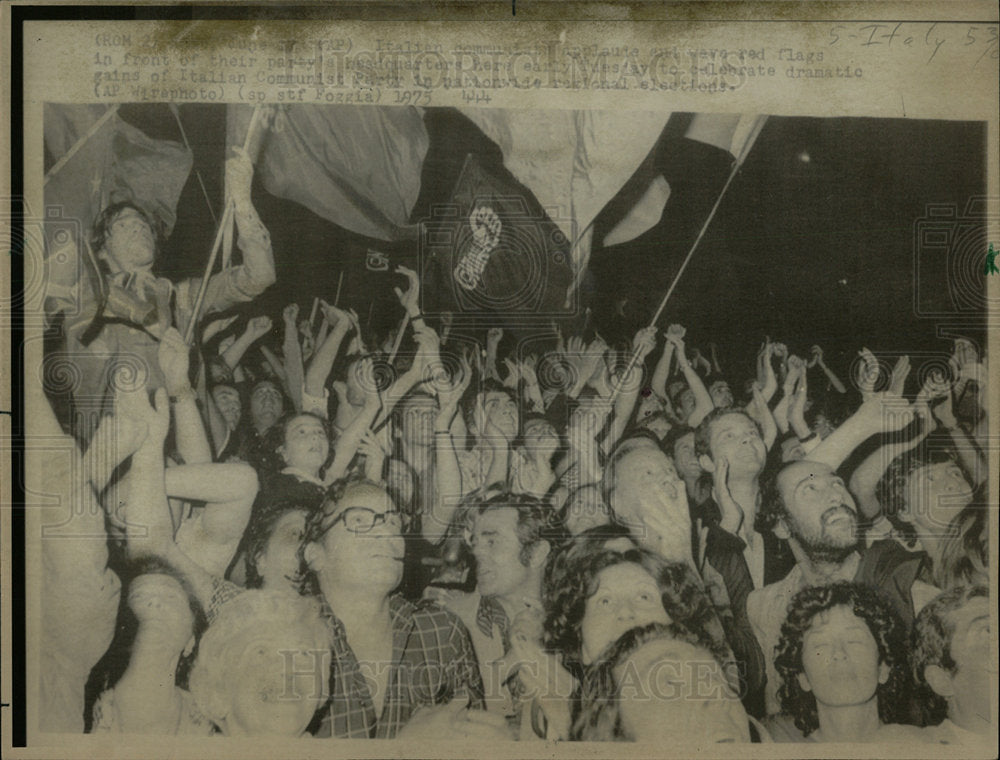 1975 Press Photo Italian Communists Celebrate Election - Historic Images