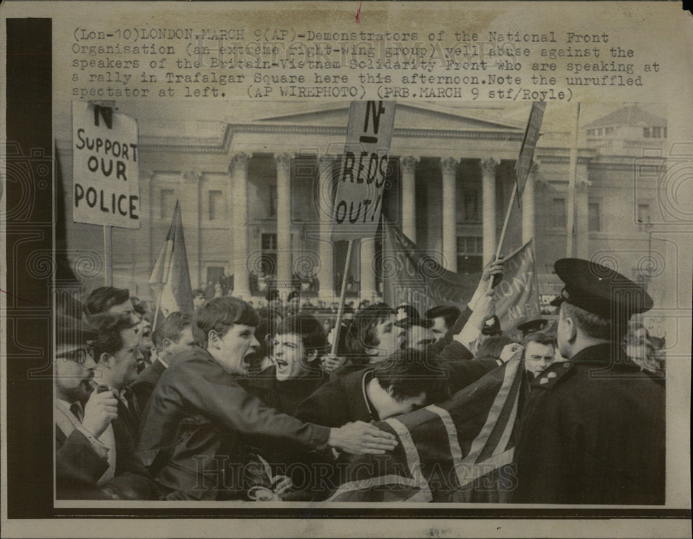 1969 Press Photo Demonstrators of the National Front - Historic Images