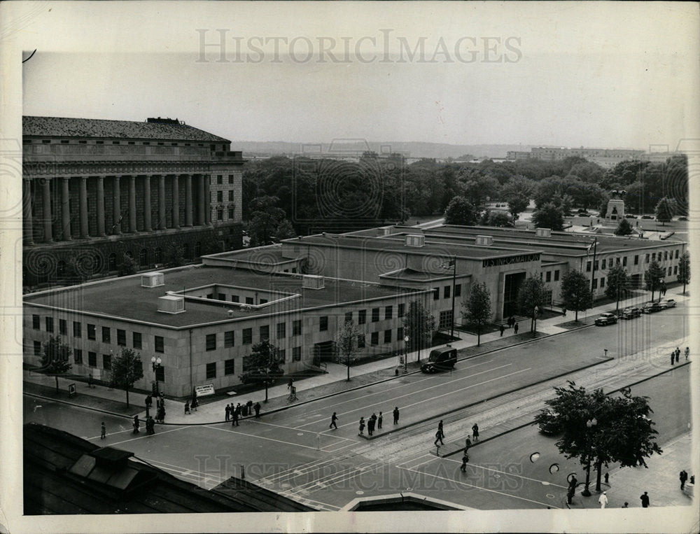 1942 Press Photo US Public Information Center - Historic Images