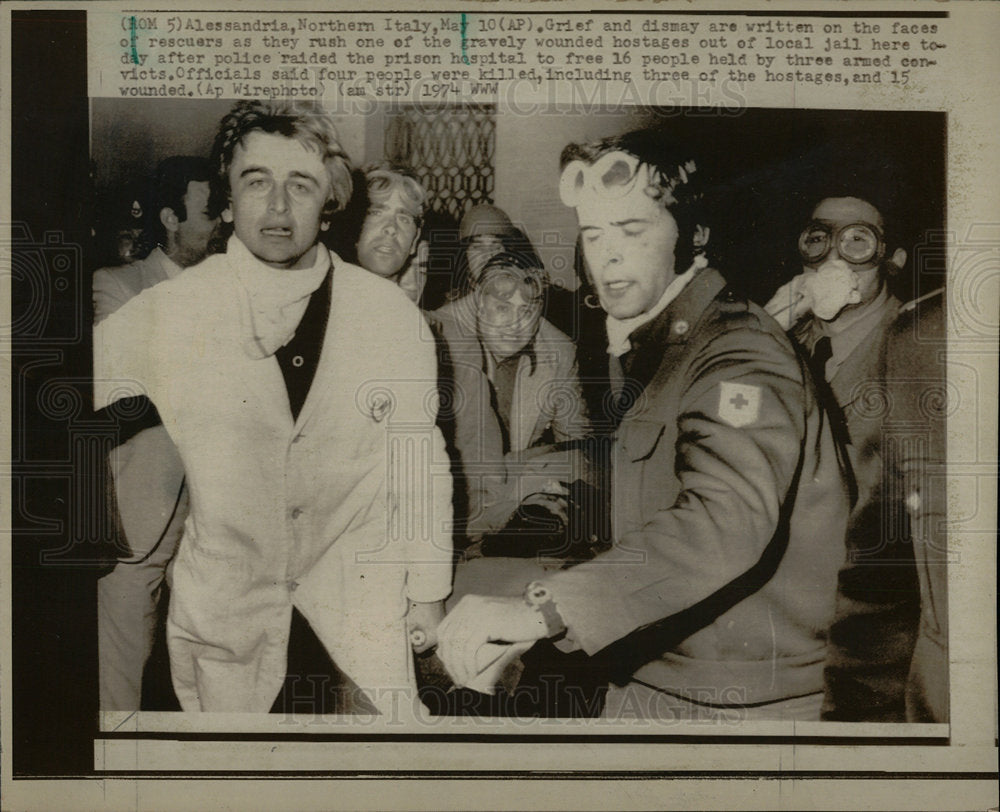 1974 Press Photo Italy Crime in Prison Hospital - Historic Images